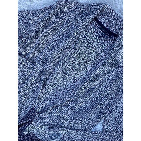Tommy Hilfiger SZ L Woman’s Navy Blue 2 Toned Color Cardigan Sweater - Picture 4 of 13